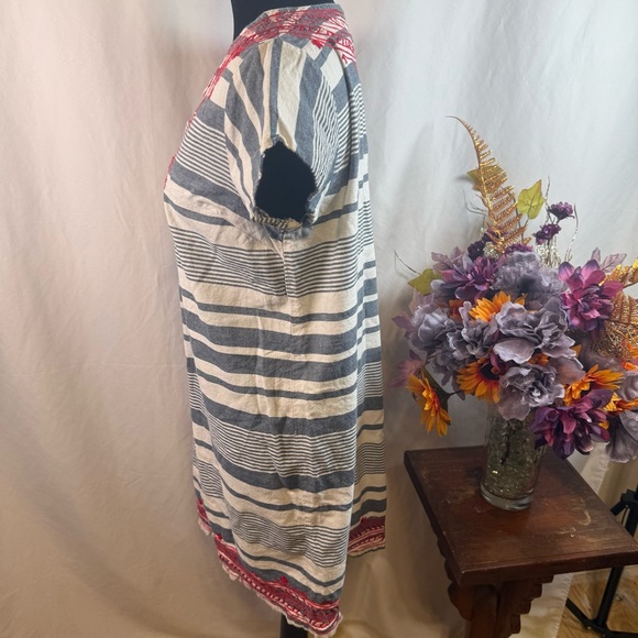 Mud Pie Striped Embroidered Tunic Top Red Blue Boho Size M 8-10 - Picture 2 of 6